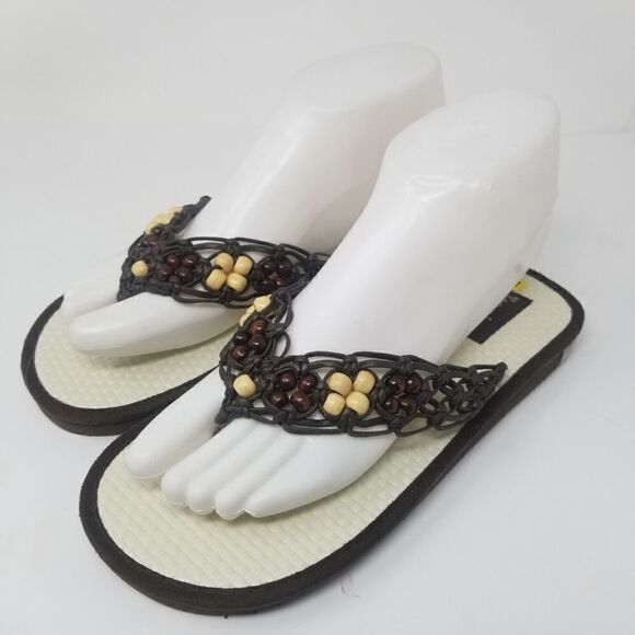 TROPIX MACRAME SANDALS. SIZE 8. NEAR NEW CONDITION. BROWN. OFF WHITE - Picture 16 of 16